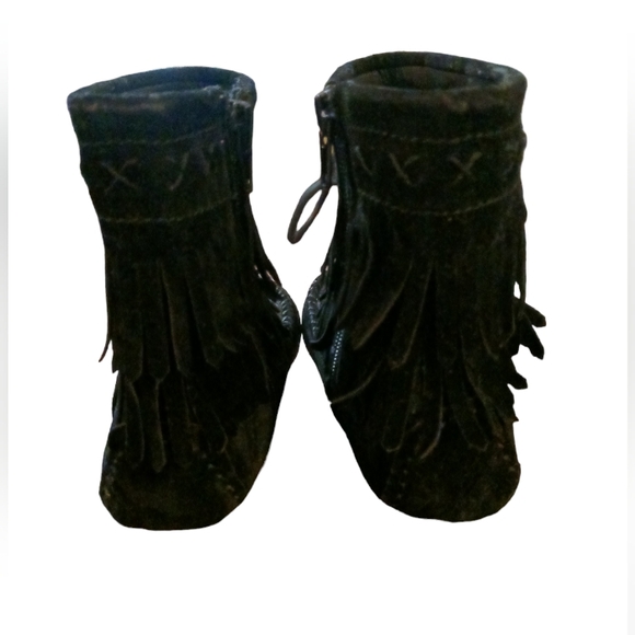 Chase & Chloe fringe zip up boots.  Girls.  Size: 13.  Black suede - Picture 3 of 11
